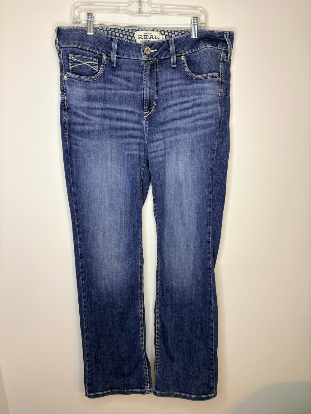 Ariat Women's 18WR Medium Blue Bootcut Jeans